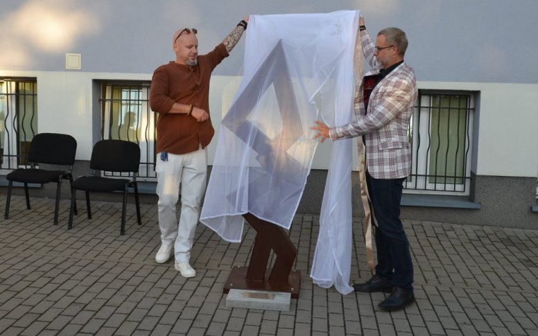  Oficjalne odsłonięcie rzeźby plenerowej „Połączenie”